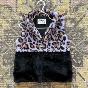 Sovereign Code Leopard Little Girls Vest Size 5